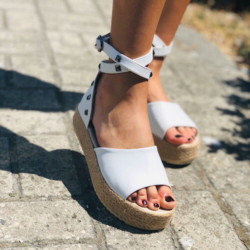 Trendbu Ayakkabı - Beyaz Zımbalı Hasır Sandalet 